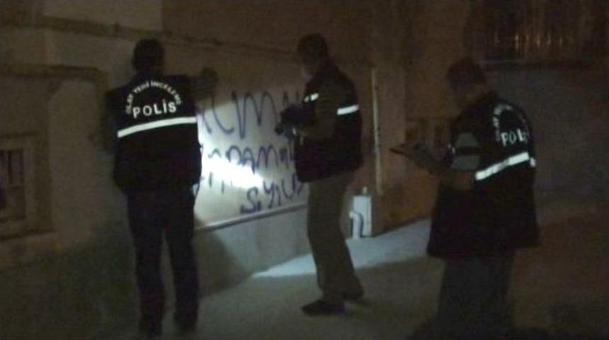 &Ccedil;orum&rsquo;da Okulun Camını Kırarak &Ccedil;evresine Benzin D&ouml;kt&uuml;kleri İddiası