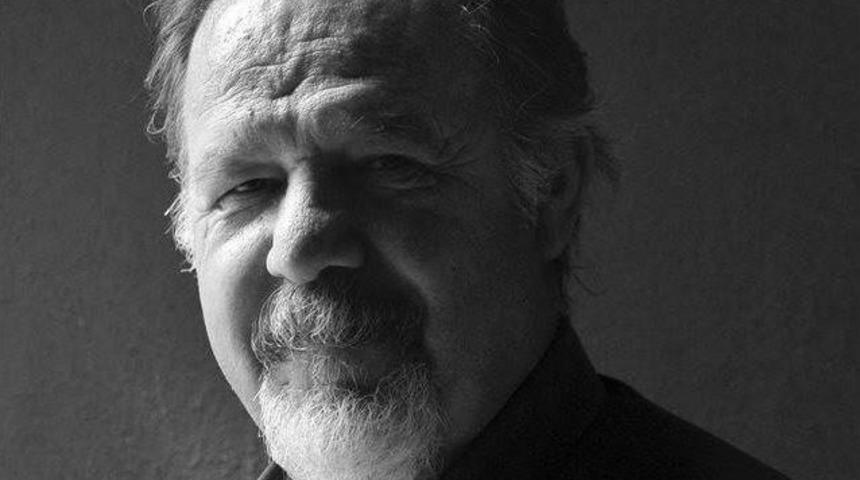 Gazeteci Şair Eme&ccedil;&rsquo;in Yeni Kitabı