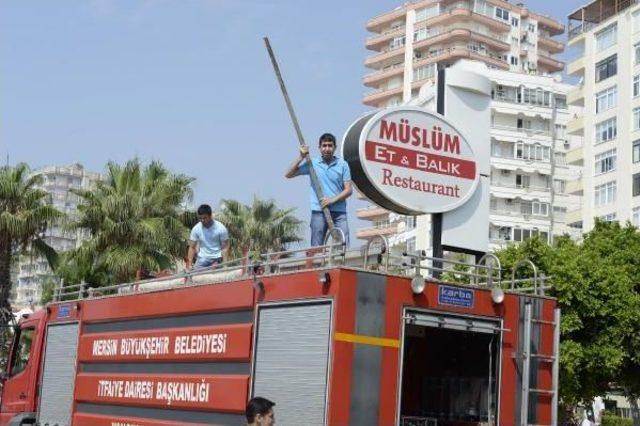 Mersin de Yıkım Gerginliği; 10 G&ouml;zaltı 2