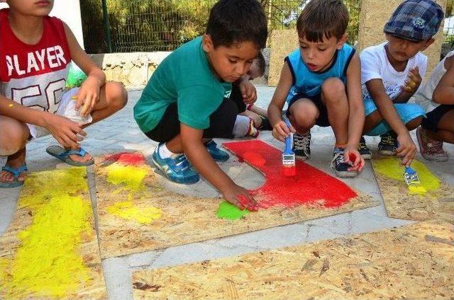 Bodrumlu Miniklerden “köpekler Evsiz Kalmasın!” Projesi