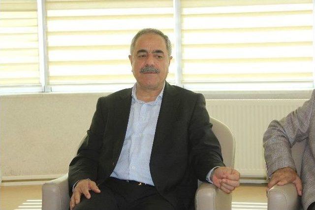 M&uuml;steşar Yardımcısı Hadi Tun&ccedil;&rsquo;tan Elazığ Ticaret Borsası&rsquo;na Ziyaret 1