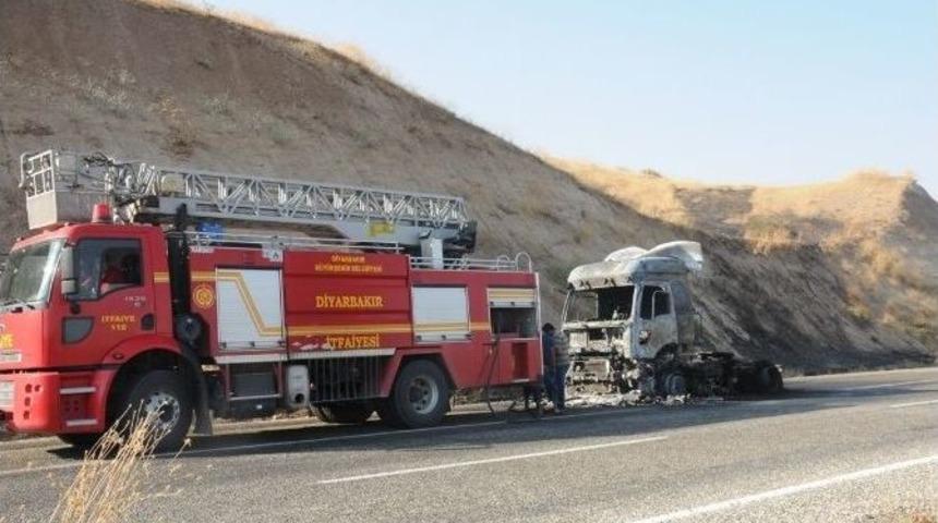Kaza Yapan Beton Mikseri, Tamire G&ouml;t&uuml;r&uuml;l&uuml;rken De Alev Aldı