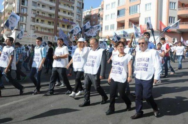 Diyarbakır'da 'öcalan'a Özgürlük Yürüyüşüne' Izin Verilmedi