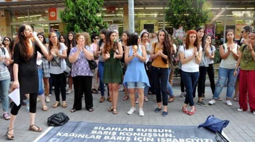 Barış I&ccedil;in Kadın Girişimi &Uuml;yeleri: 'arın&ccedil; Susacak, Kadınlar Konuşacak'