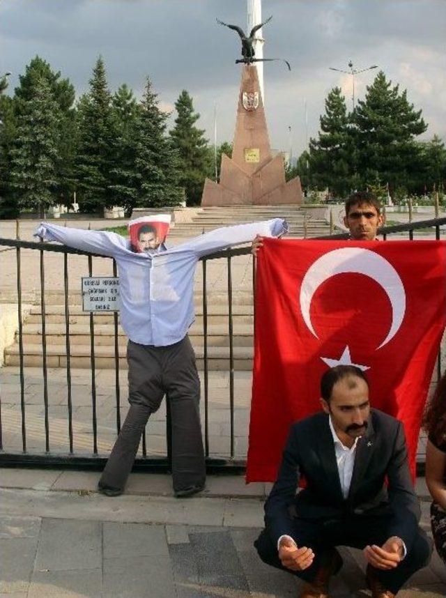 Abdullah &Ouml;calan&rsquo;ın Maketi Yakıldı 3