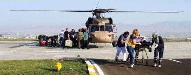 Pkk, 2 Ton Bomba Yüklü Traktörle Karakola Saldırdı: 2 Şehit, 24 Yaralı (2) - Yeniden