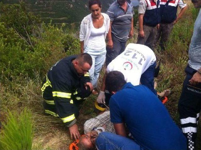 Erdek&rsquo;Te Otomobil U&ccedil;uruma Yuvarlandı: 1 &Ouml;l&uuml;, 1 Yaralı 1