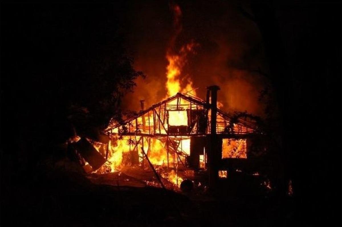 K&uuml;re&rsquo;de Ev Yangını