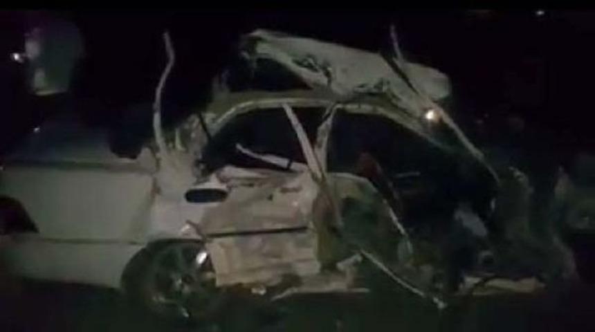 Tren, Ma&ccedil;tan D&ouml;nen Gen&ccedil;lerin Otomobilini Ezdi: 4 &Ouml;l&uuml;, 3 Yaralı