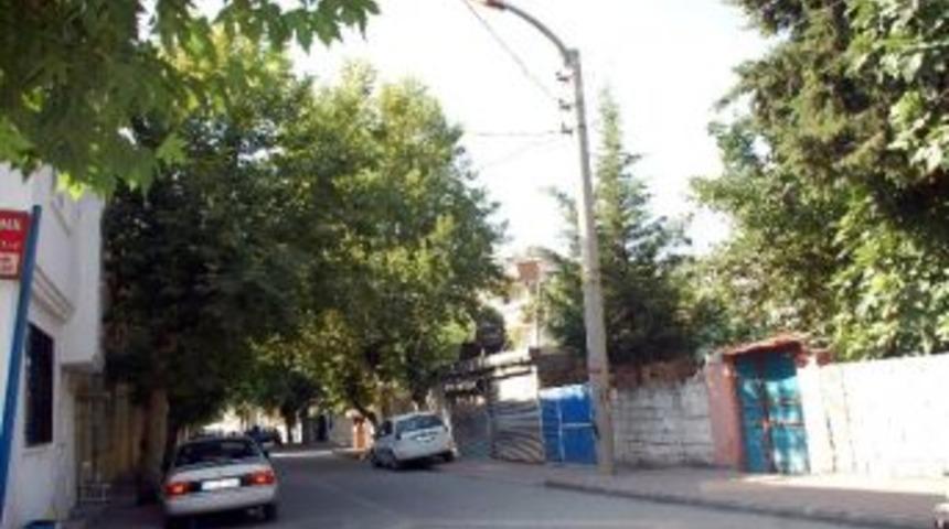 G&uuml;nd&uuml;z Yanan Sokak Lambalarına Vatandaşlardan Tepki