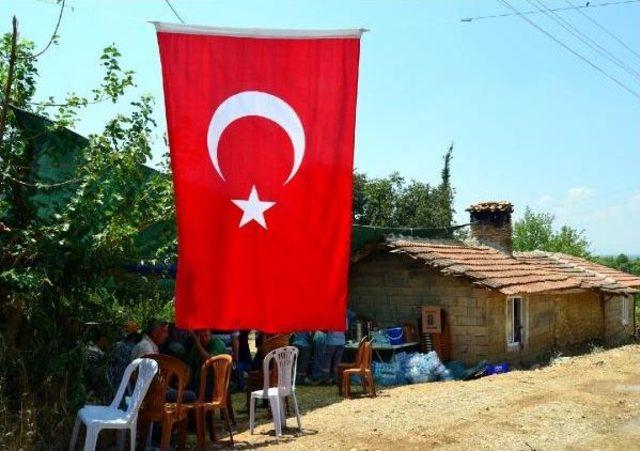 Dedesinin Büyüttüğü Şehit Erin Evinde Yas Var (2)