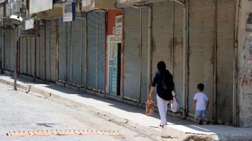 Silopi'de Esnaf Ypg&rsquo;Li Cenazeleri I&ccedil;in Kepenk A&ccedil;madı