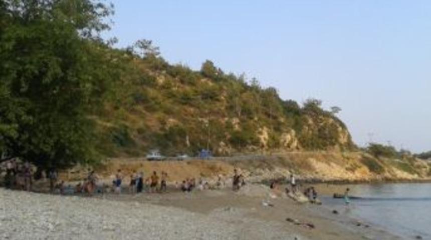 Sıcaktan Bunalanlar Soğuksu &Ccedil;ayında Serinliyor