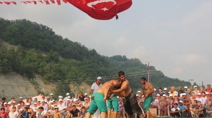 Erfelek Geleneksel Karakucak G&uuml;reşleri