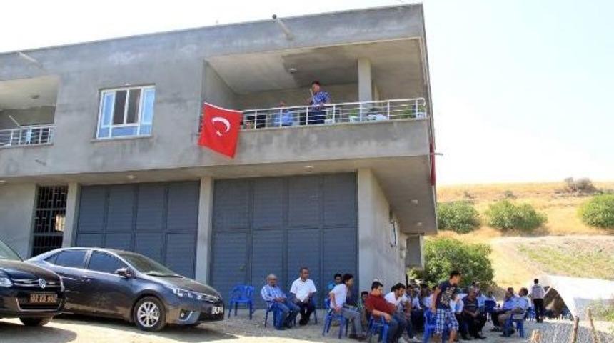 Terhisine 2 Ay Kala Şehit Oldu, Yakınları G&ouml;zyaşına Boğuldu