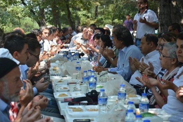 Mermer Ocaklarının Kapatılmasını Şenlikle Kutladılar