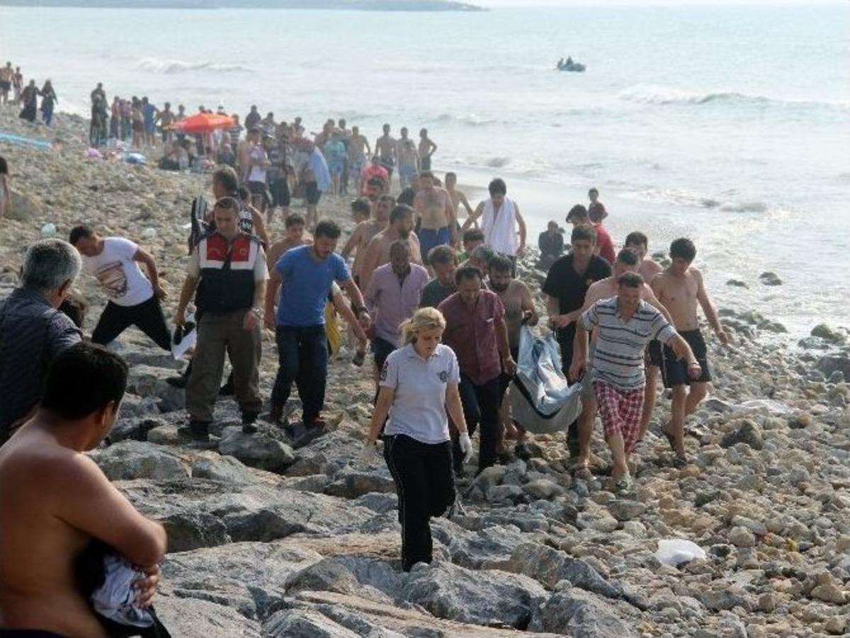 K&uuml;&ccedil;&uuml;k &Ccedil;ocuğu Kurtarmak İsterken Kendisi Can Verdi