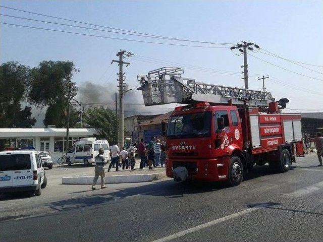 Söke’de Yangın, Geri Dönüşüm Deposundaki Yangın Korkuttu