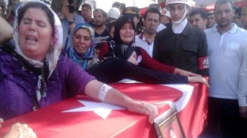 Dedesinin B&uuml;y&uuml;tt&uuml;ğ&uuml; Şehit Erin Evinde Yas Var (3)