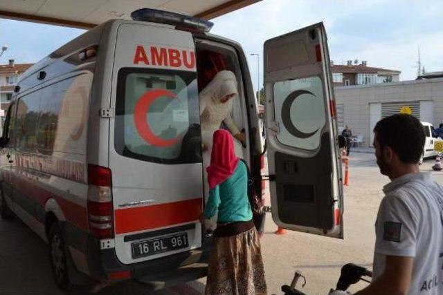 Gelinliğiyle Ambulans Bekledi