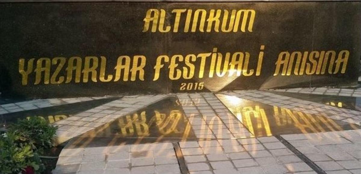 Didim Yazarlar Festivali Heykelle &Ouml;l&uuml;ms&uuml;zleşti