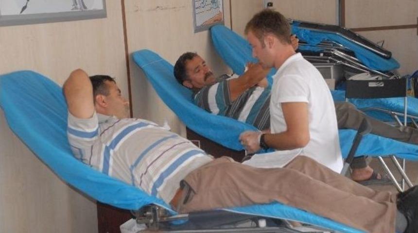 Kan Stokları Bitince Kızılay Tırı Seferber Oldu