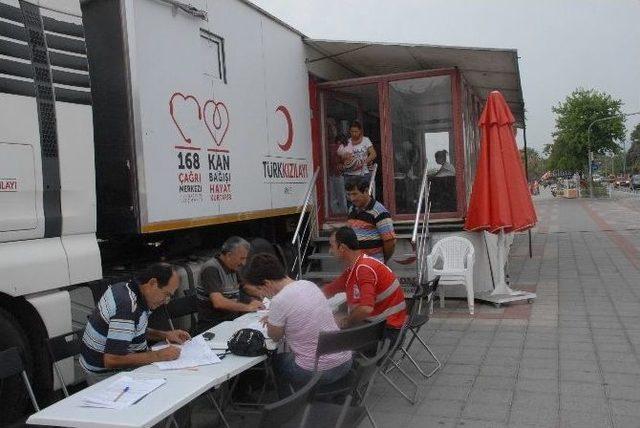 Kan Stokları Bitince Kızılay Tırı Seferber Oldu 3