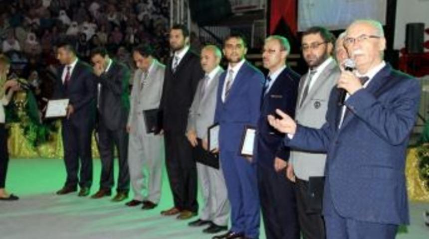 Teravih Namazlarını Hatimle Kıldıran G&ouml;revlilere Başarı Belgesi