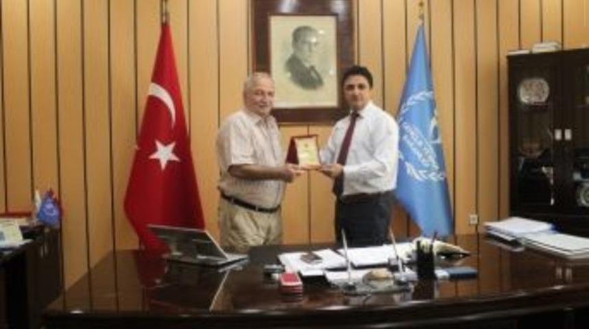 Tekirdağ Karate Spor Kul&uuml;b&uuml;&rsquo;nden, Gen&ccedil;lik Ve Spor Tekirdağ İl M&uuml;d&uuml;r&uuml;&rsquo;ne Ziyaret