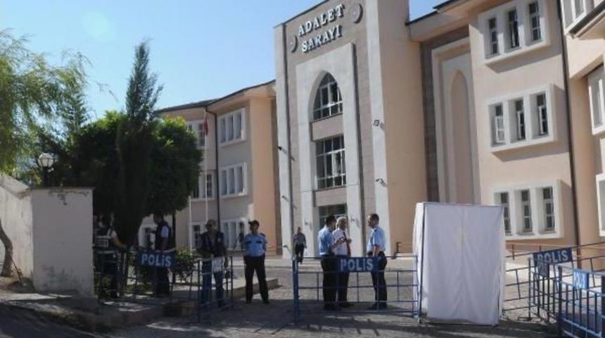 Ermenek Maden Faciasında Kurtarılan &Ccedil;avuş: Kaza Eski Ocağa &Ccedil;ok Yaklaşıldığından Meydana Geldi