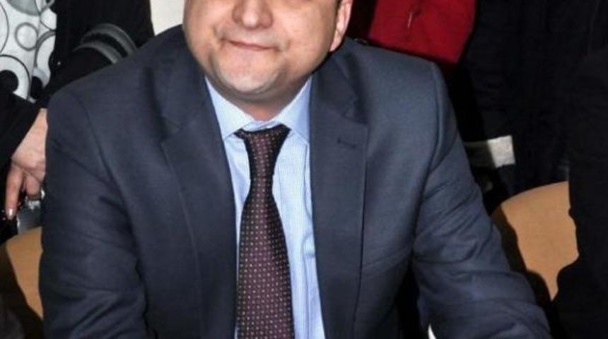 Chp'li Milletvekilleri G&ouml;&ccedil;men Ka&ccedil;ak&ccedil;ılığı I&ccedil;in Komisyon Istedi