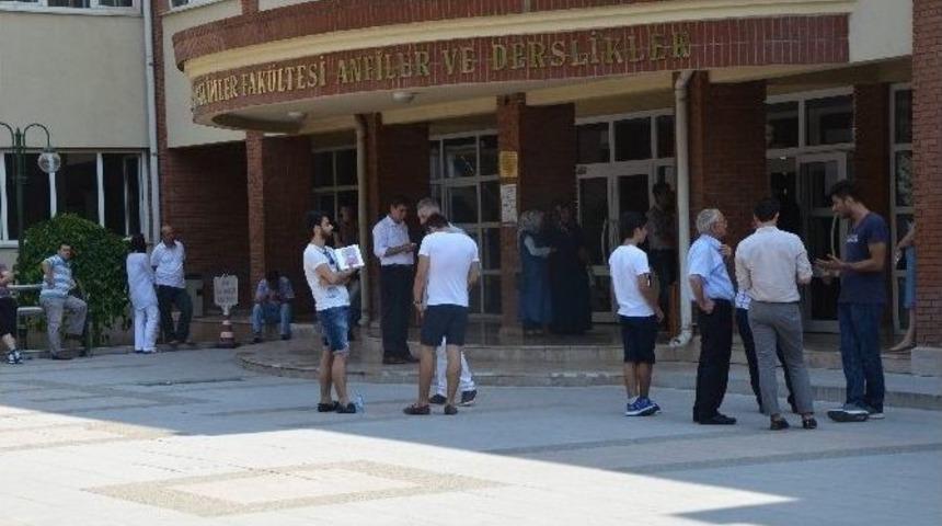 &Ouml;ğrencilerin Kayıt Telaşı