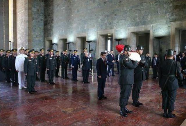 Yaş &Uuml;yeleri Toplantı &Ouml;ncesi Anıtkabir i Ziyaret Etti 3