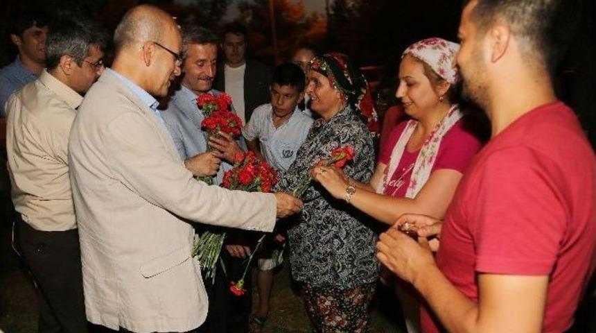 Bakan Şimşek, Şahinbey&rsquo;de Vatandaşlarla Buluştu