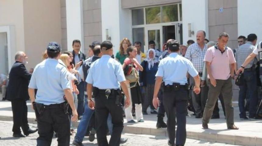Ermenek Maden Faciasında Kurtarılan &Ccedil;avuş: Kaza Eski Ocağa &Ccedil;ok Yaklaşıldığından Meydana Geldi(2)