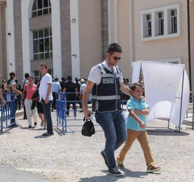 Ermenek Maden Faciasında Kurtarılan Çavuş: Kaza Eski Ocağa Çok Yaklaşıldığından Meydana Geldi(2)