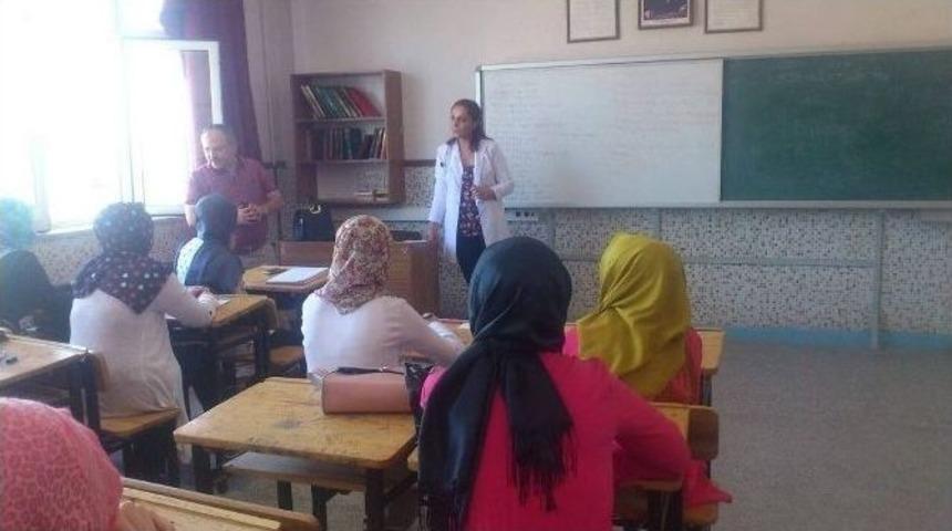 Bolvadin İmam Hatip Lisesi &Ouml;ğrencilerine &Uuml;niversiteye Hazırlık Kursu Verildi