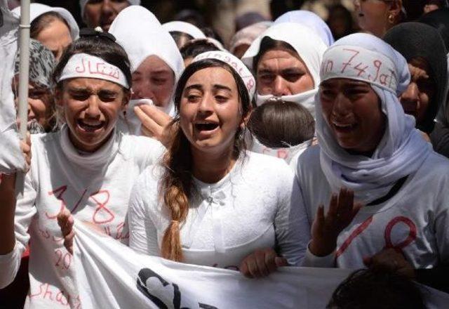 Şengalli Kadınlar Işid'in Saldırısı Sahnelenince Çığlıklar Atarak Ağladı