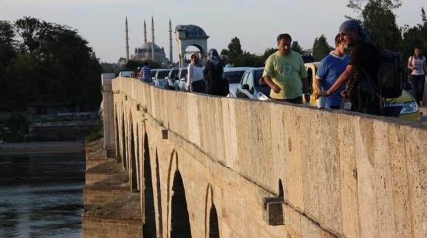 Meri&ccedil; K&ouml;pr&uuml;s&uuml; De Aydınlanacak