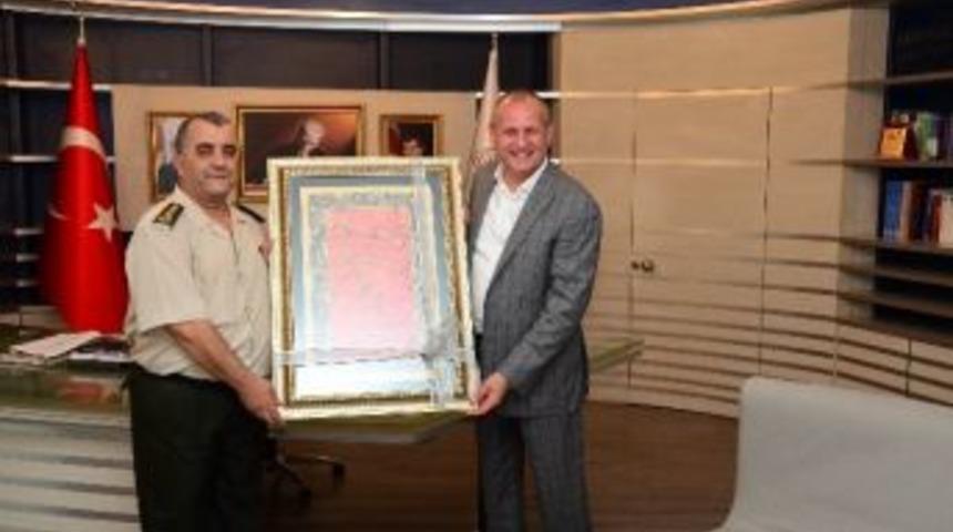 Albay Ak&ccedil;a&rsquo;dan Veda Ziyareti