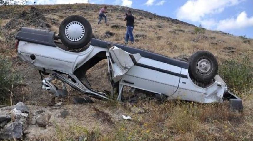 Cenaze D&ouml;n&uuml;ş&uuml; Kaza: 2 &Ouml;l&uuml;, 2 Yaralı