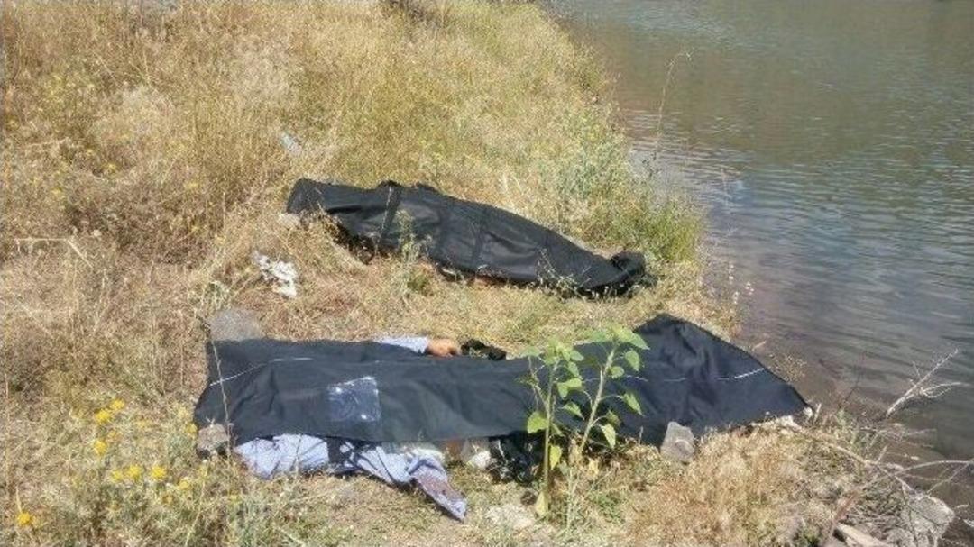 Cenazeden D&ouml;nerken U&ccedil;uruma Yuvarlandılar: 2 &Ouml;l&uuml;, 2 Yaralı