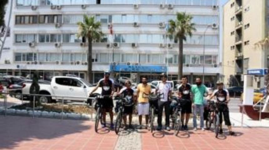 Bisikletli Gezginler Aliağa&rsquo;da Mola Verdi