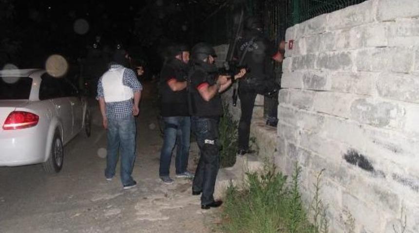 Gazi Mahallesi'nde Ter&ouml;r Operasyonu