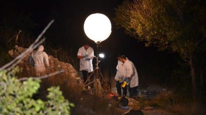 Dere Kenarında Alkol Alan 4 Kişiye Ateş A&ccedil;ıldı: 2 &Ouml;l&uuml;