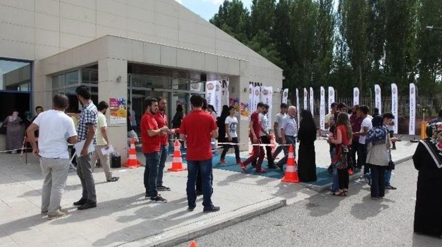Atat&uuml;rk &Uuml;niversitesi&rsquo;nde Kayıtlar Başladı