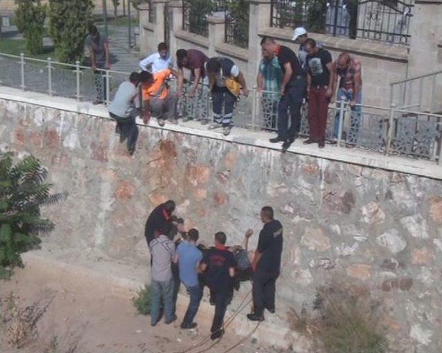 Y&uuml;r&uuml;rken Uluırmak Kanalına D&uuml;şt&uuml; 2