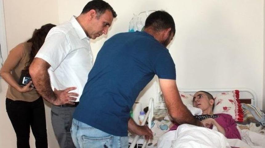 Asp, M&uuml;jde&rsquo;yi Ve Ailesini Yalnız Bırakmadı
