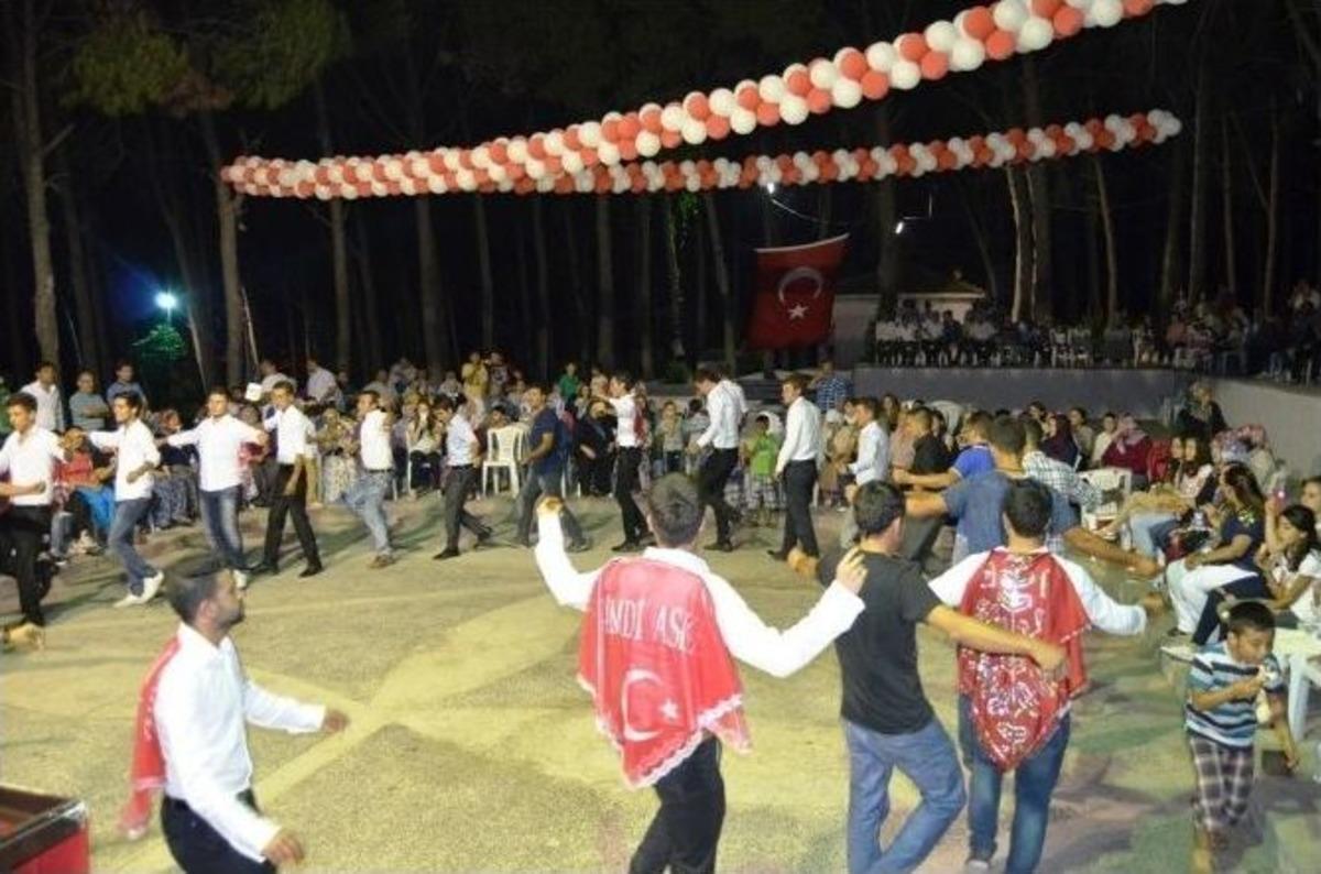 Selendili Asker Adayları İ&ccedil;in Gece D&uuml;zenlendi