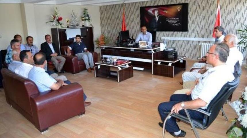 Muhtarlardan Ahlat Emniyet M&uuml;d&uuml;rl&uuml;ğ&uuml;'ne 'ge&ccedil;miş Olsun' Ziyareti